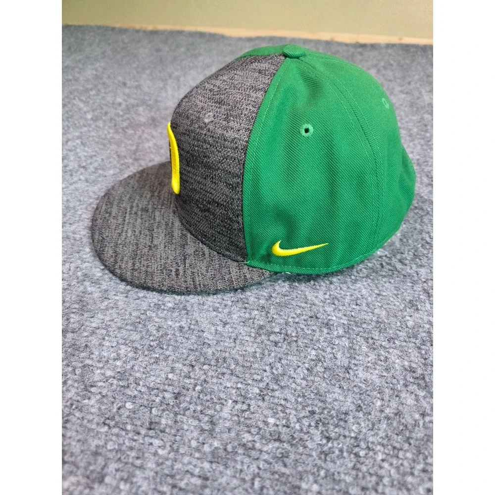 Oregon Ducks Nike Hat Mens OSFM Green Grey True Snapback Flat Brim NCAA Pac-12